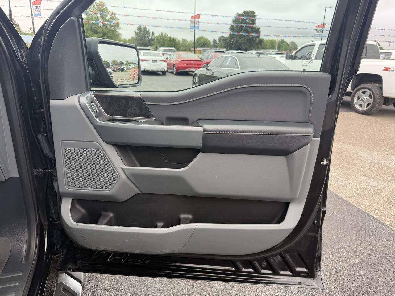 Ford F-150 4WD SuperCrew 145" XLT 2023