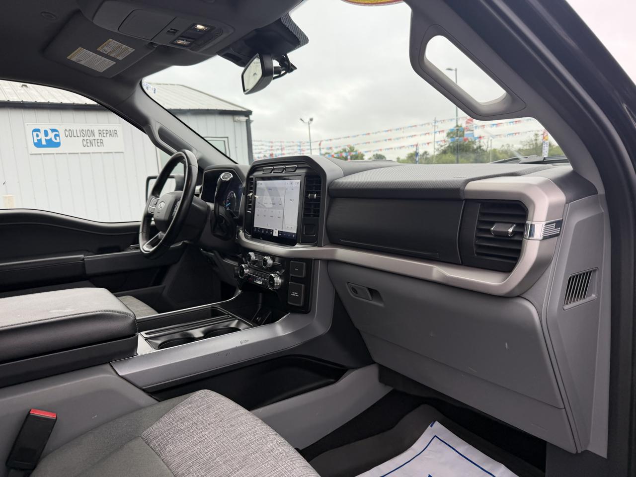Ford F-150 4WD SuperCrew 145" XLT 2023