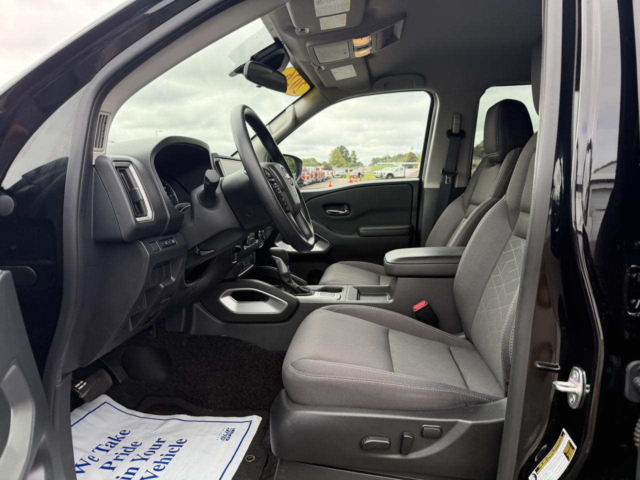 Nissan Frontier Crew Cab 4x4 SV 2026