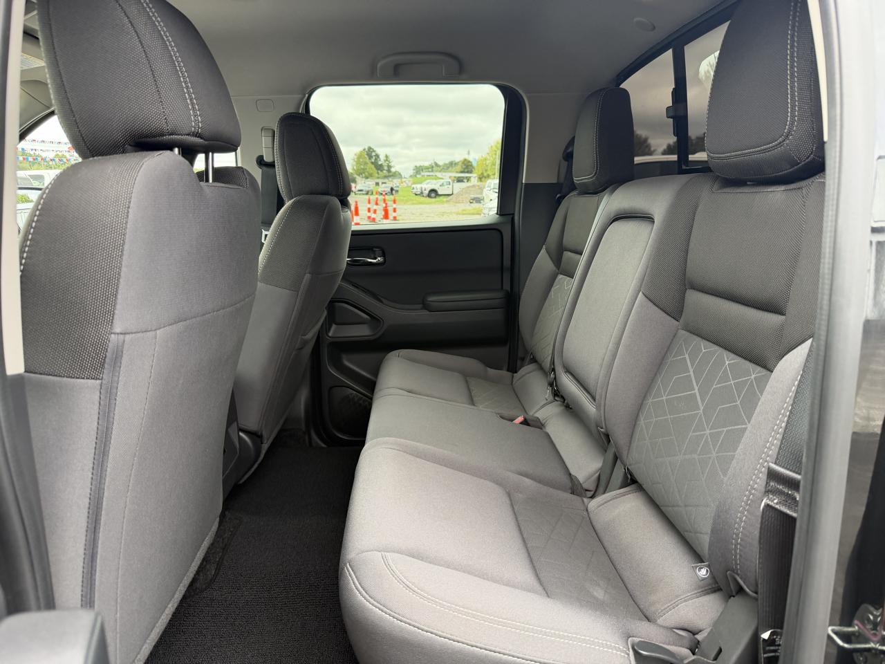 Nissan Frontier Crew Cab 4x4 SV 2026
