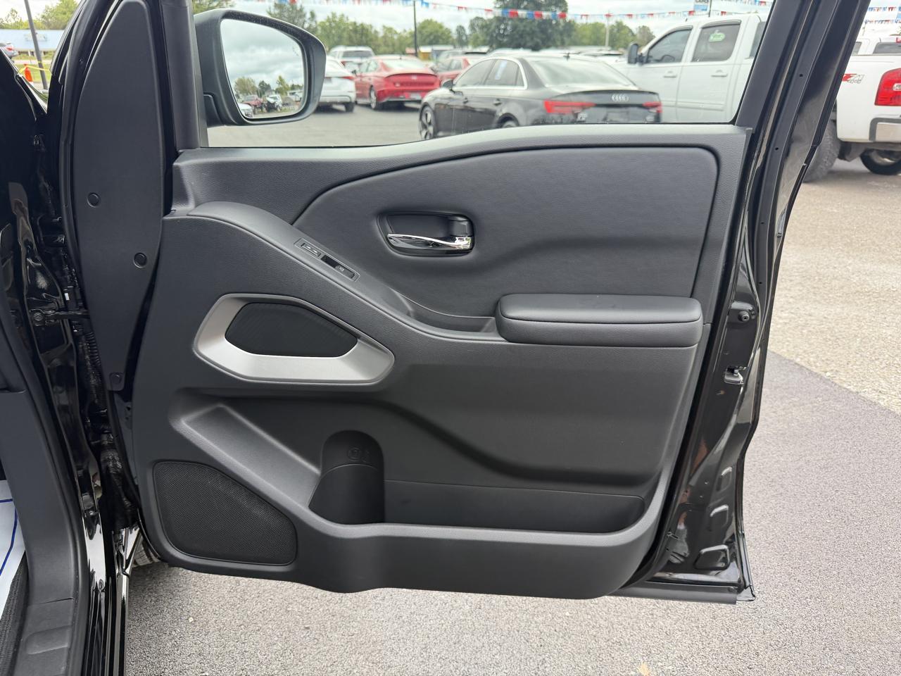 Nissan Frontier Crew Cab 4x4 SV 2026