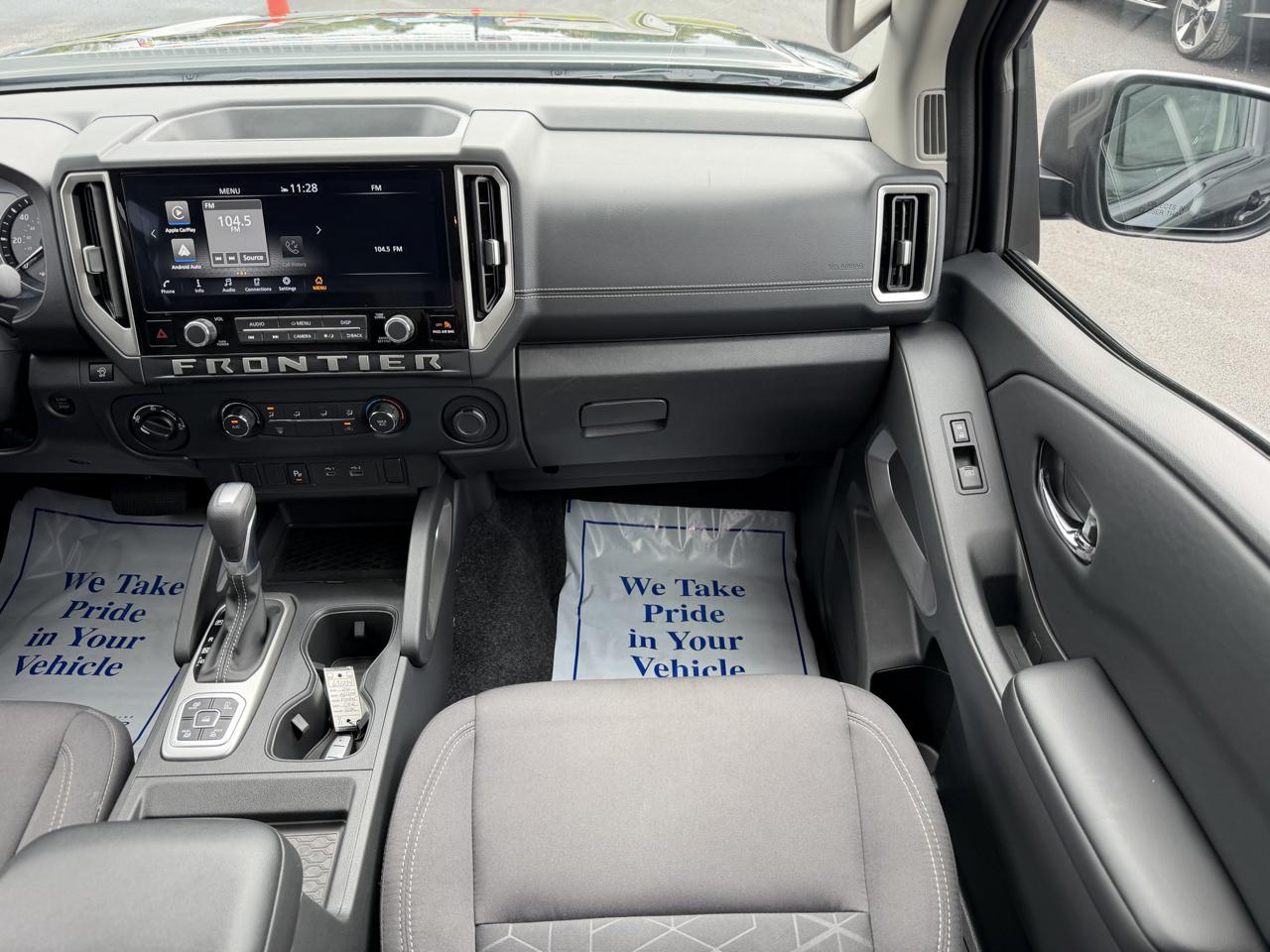 Nissan Frontier Crew Cab 4x4 SV 2026