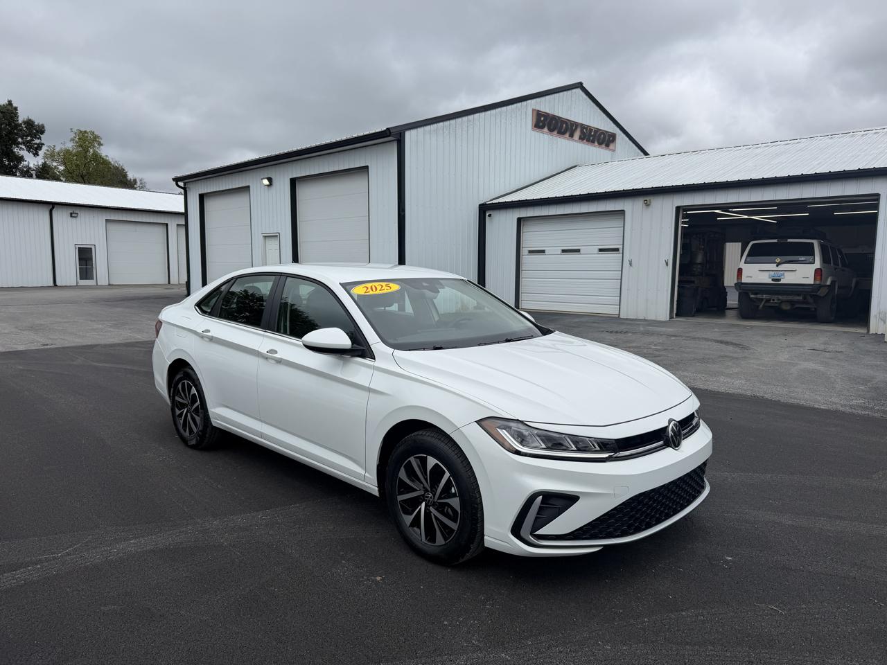 2025 Volkswagen Jetta S Auto