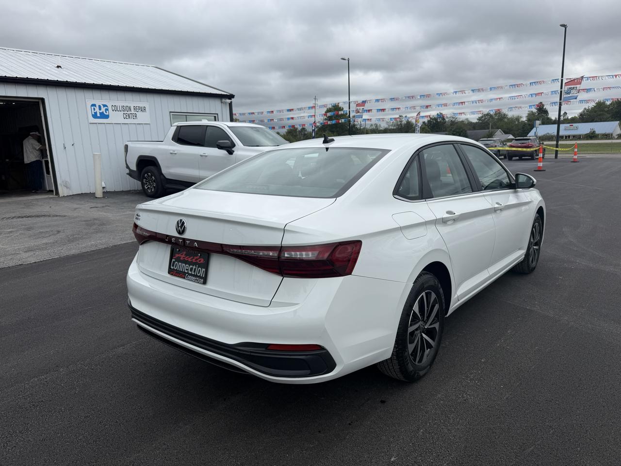 Volkswagen Jetta S Auto 2025