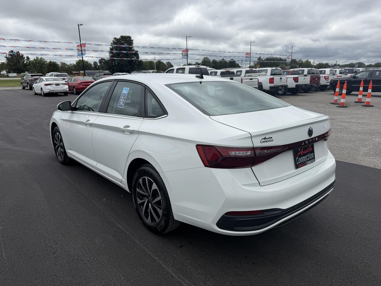 Volkswagen Jetta S Auto 2025
