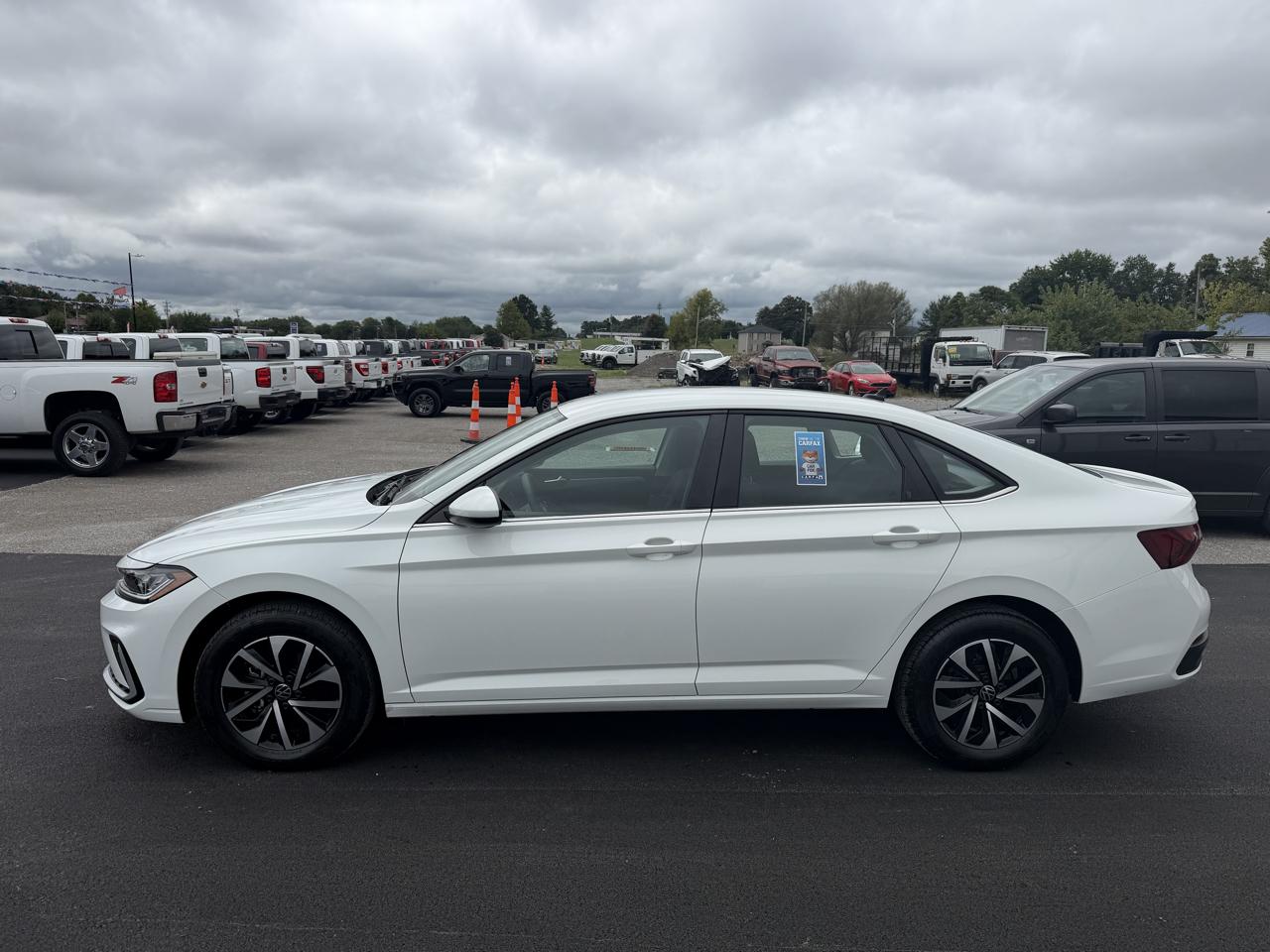 Volkswagen Jetta S Auto 2025