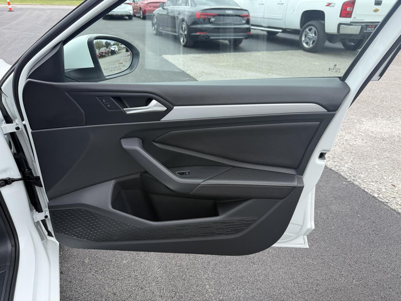 Volkswagen Jetta S Auto 2025