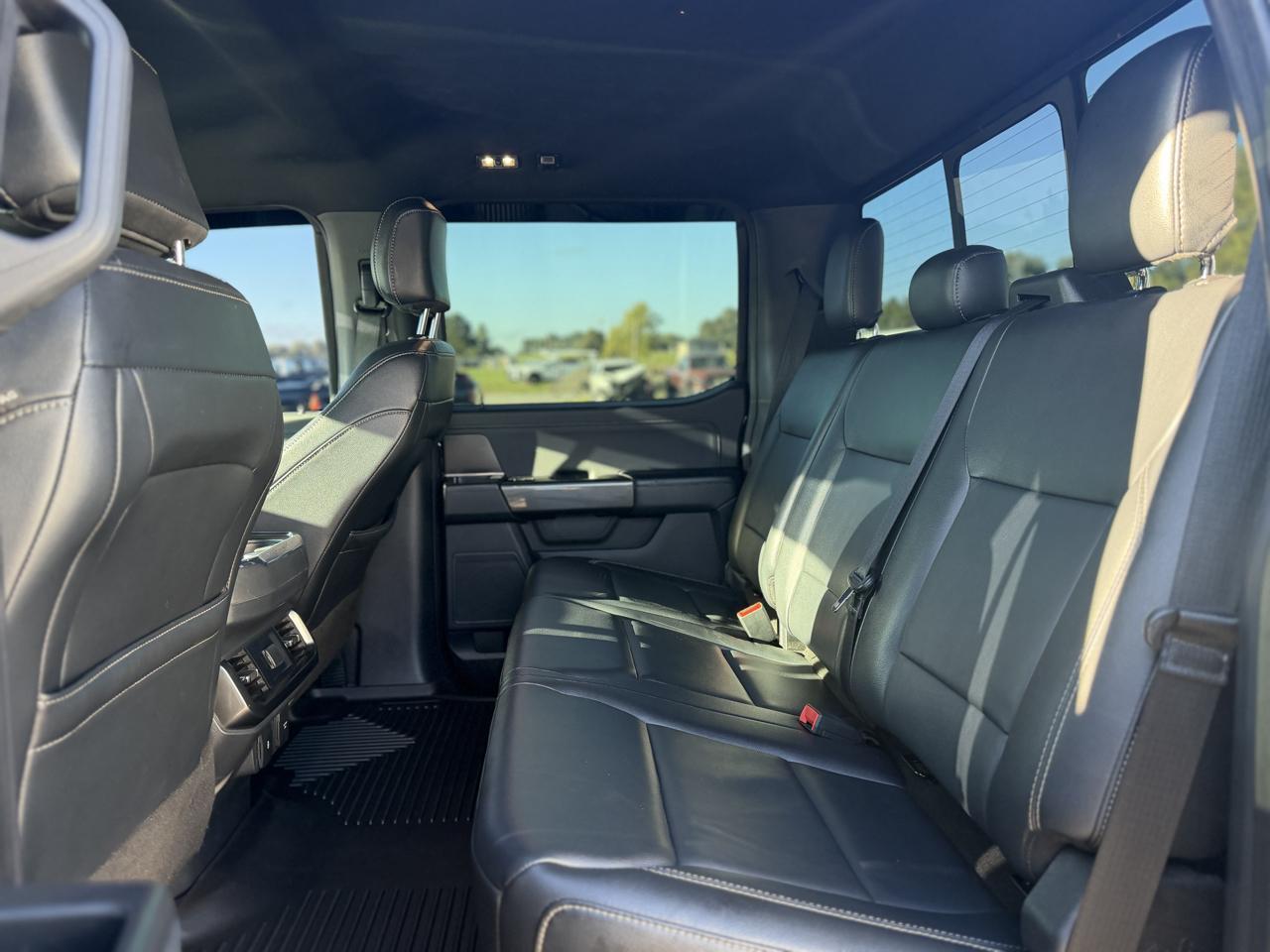 Ford F-150 4WD SuperCrew 139" XLT 2023