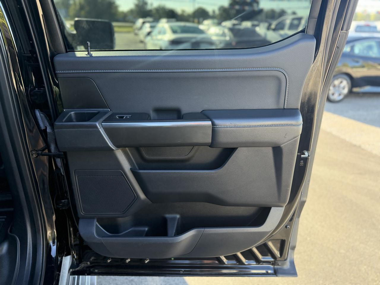 Ford F-150 4WD SuperCrew 139" XLT 2023