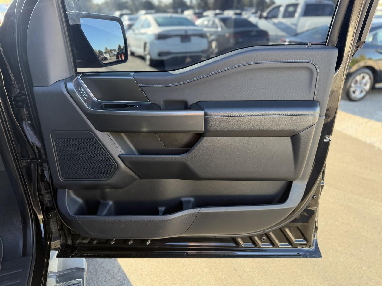 Ford F-150 4WD SuperCrew 139" XLT 2023