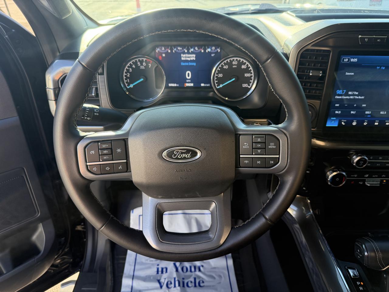 Ford F-150 4WD SuperCrew 139" XLT 2023
