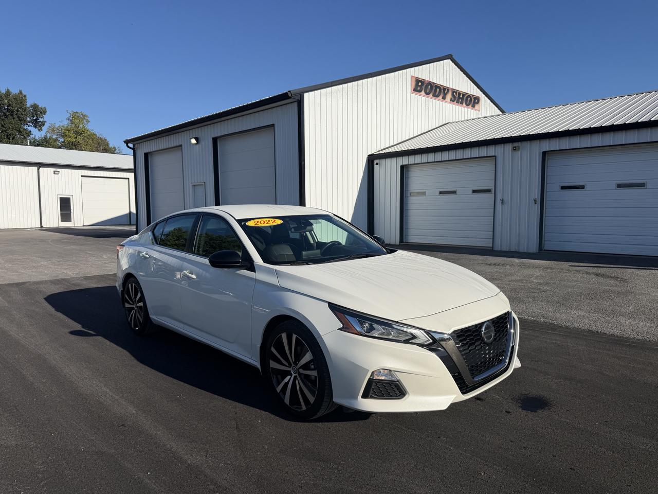 2022 Nissan Altima 2.5 SR Sedan
