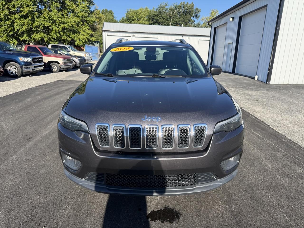 Jeep Cherokee photo 10
