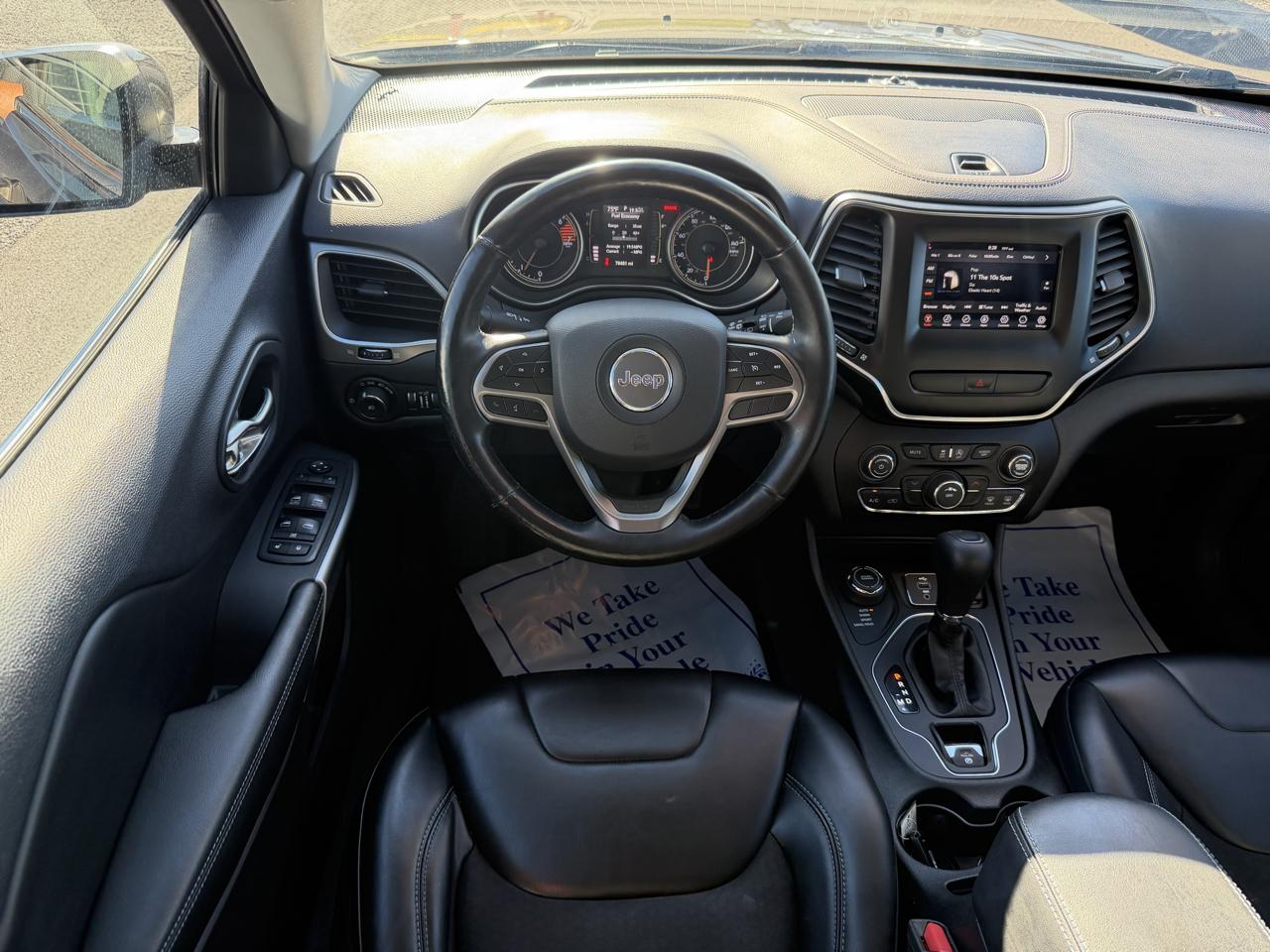 Jeep Cherokee photo 15