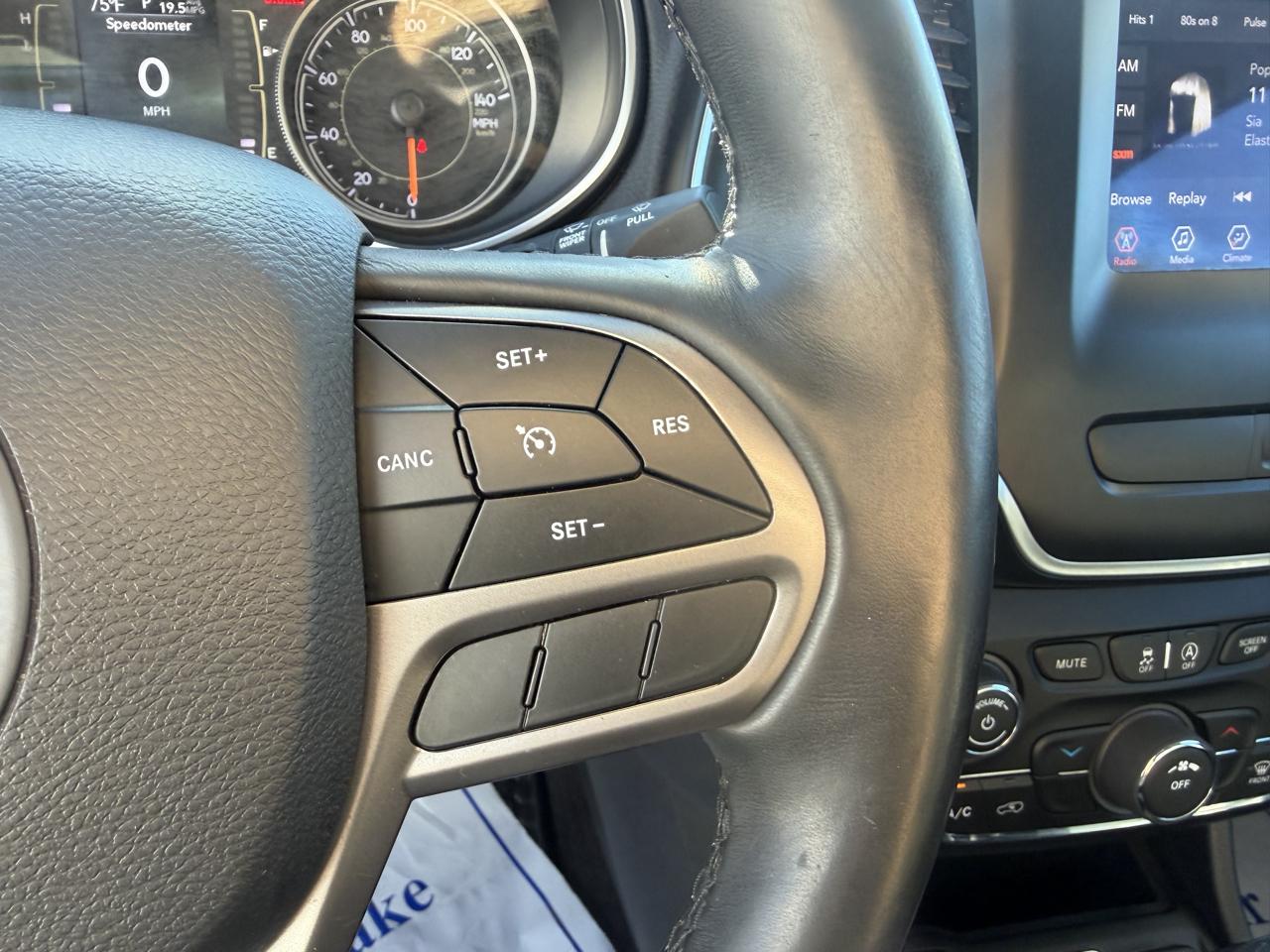Jeep Cherokee photo 27