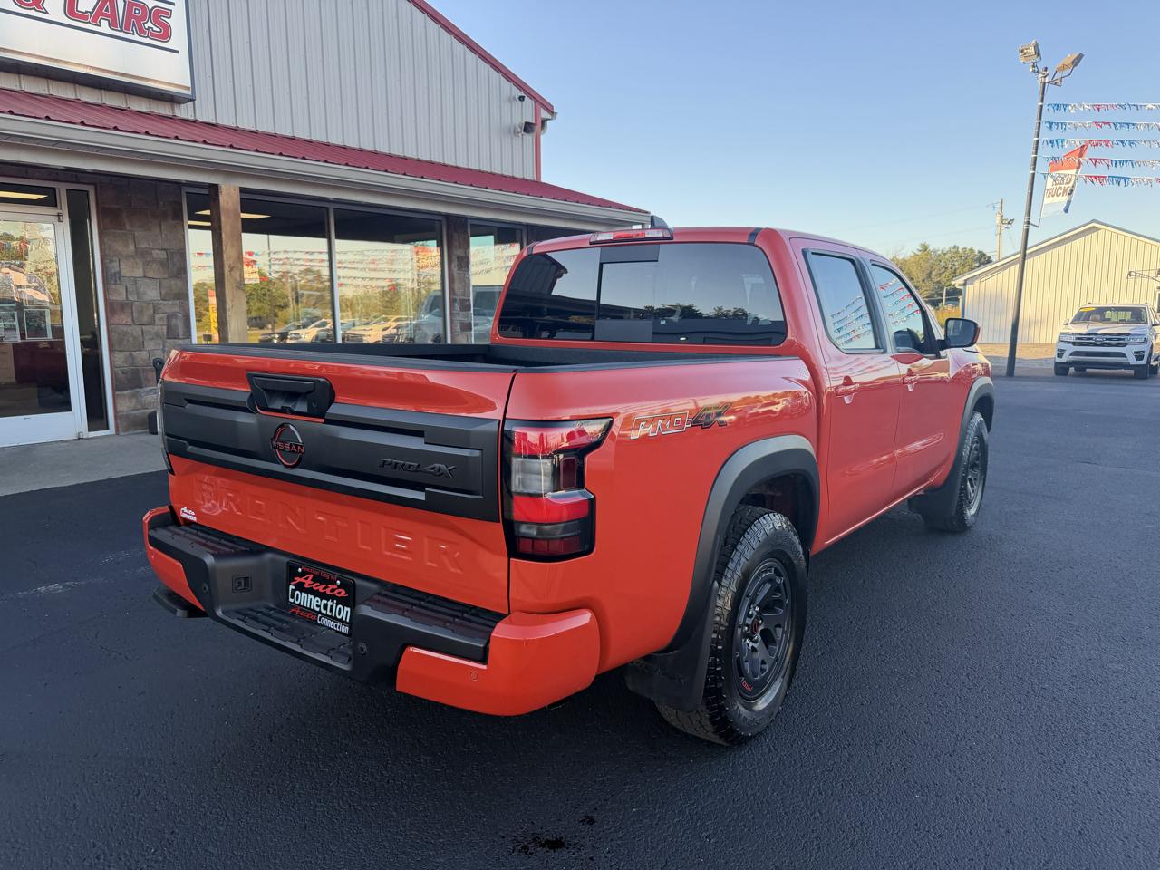 Nissan Frontier Crew Cab 4x4 PRO-4X 2025