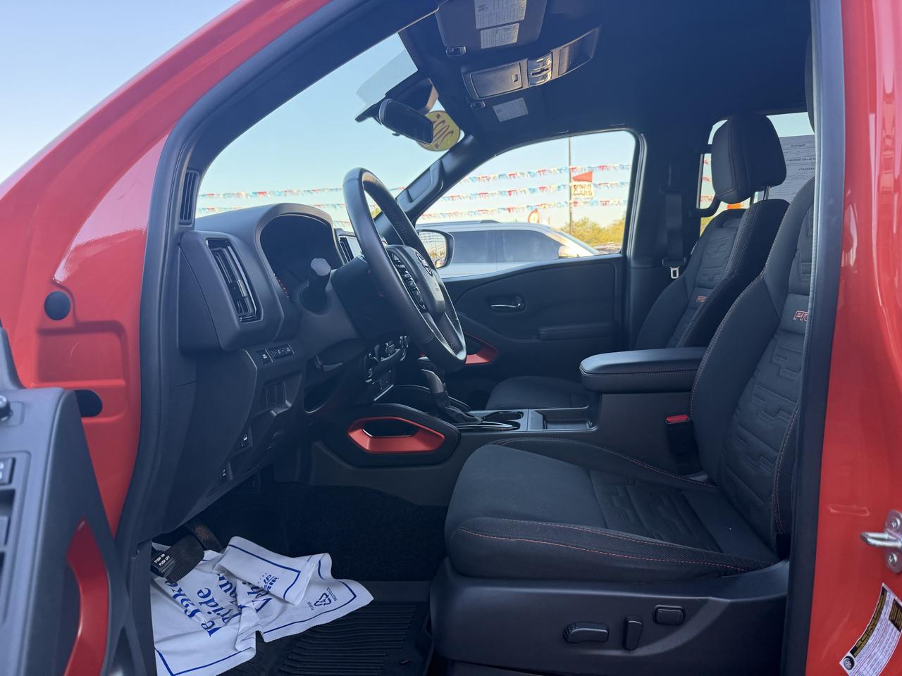 Nissan Frontier Crew Cab 4x4 PRO-4X 2025