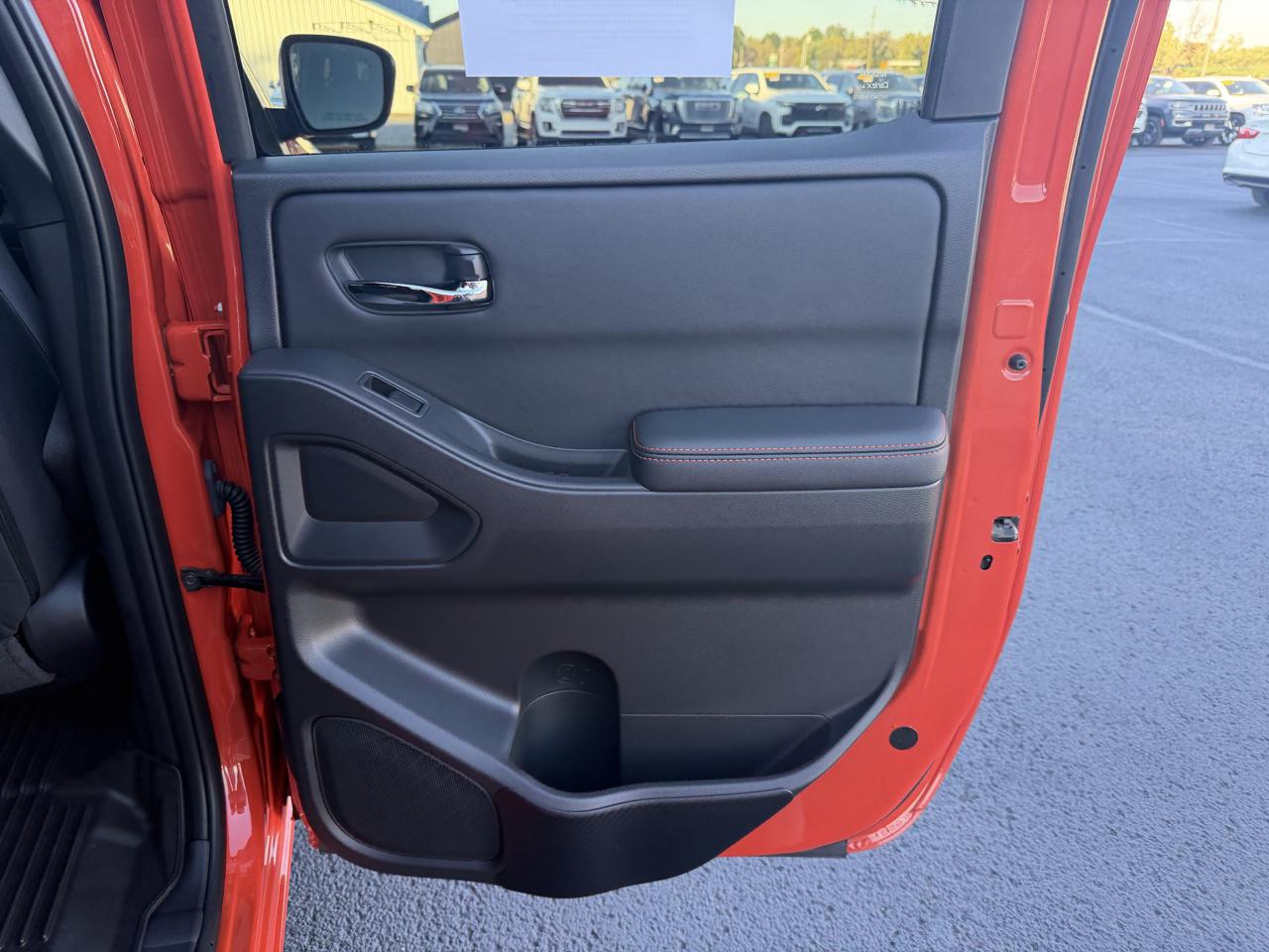 Nissan Frontier Crew Cab 4x4 PRO-4X 2025