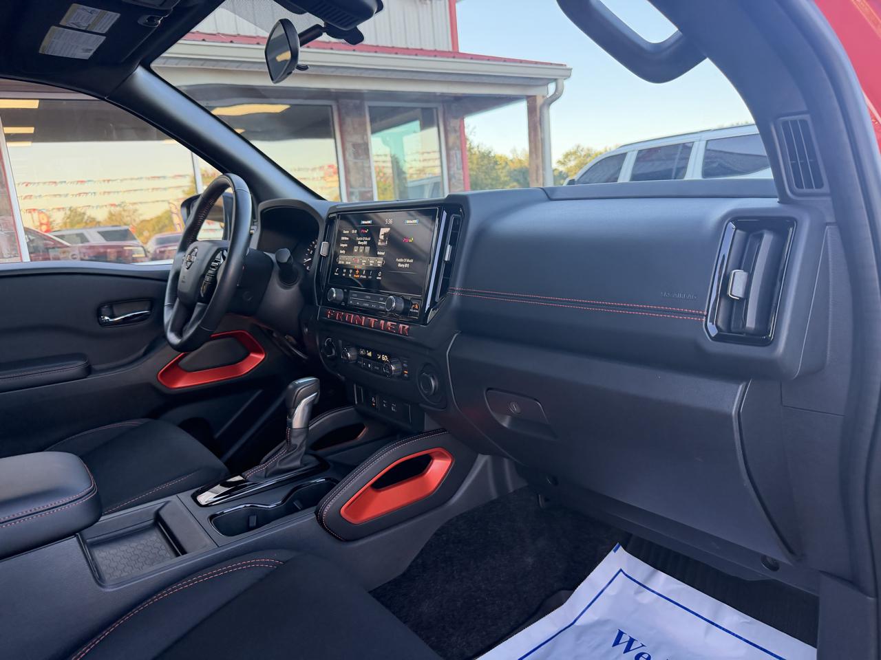 Nissan Frontier Crew Cab 4x4 PRO-4X 2025
