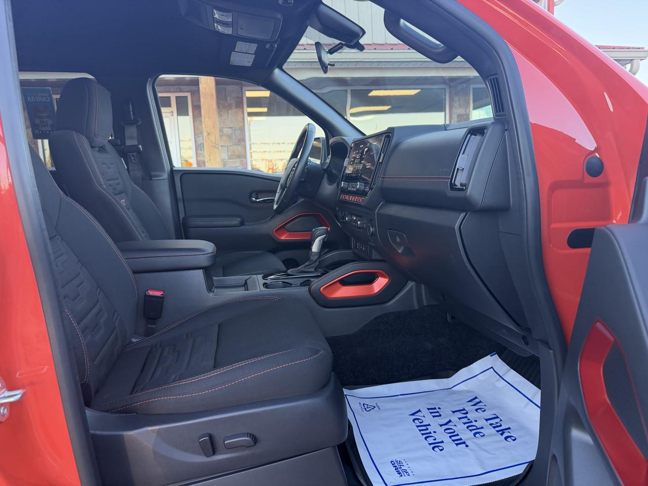 Nissan Frontier Crew Cab 4x4 PRO-4X 2025