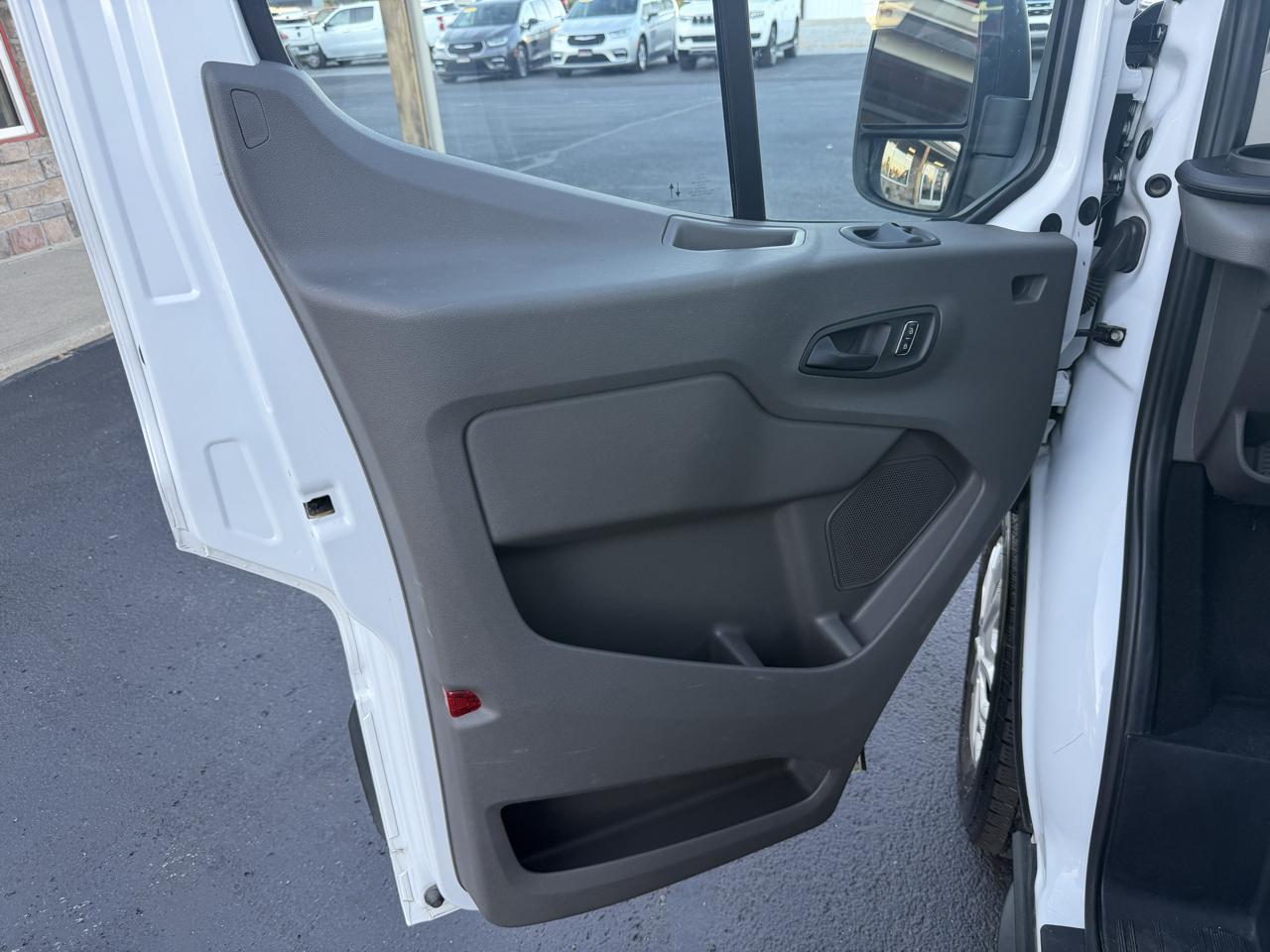 Ford Transit Passenger Wagon T-350 148" Med Roof XLT RWD 2023