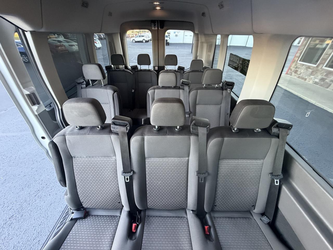 Ford Transit Passenger Wagon T-350 148" Med Roof XLT RWD 2023