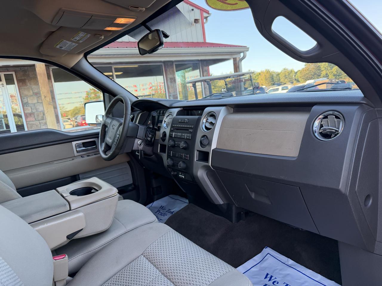 Ford F-150 2WD SuperCrew 145" XLT 2009
