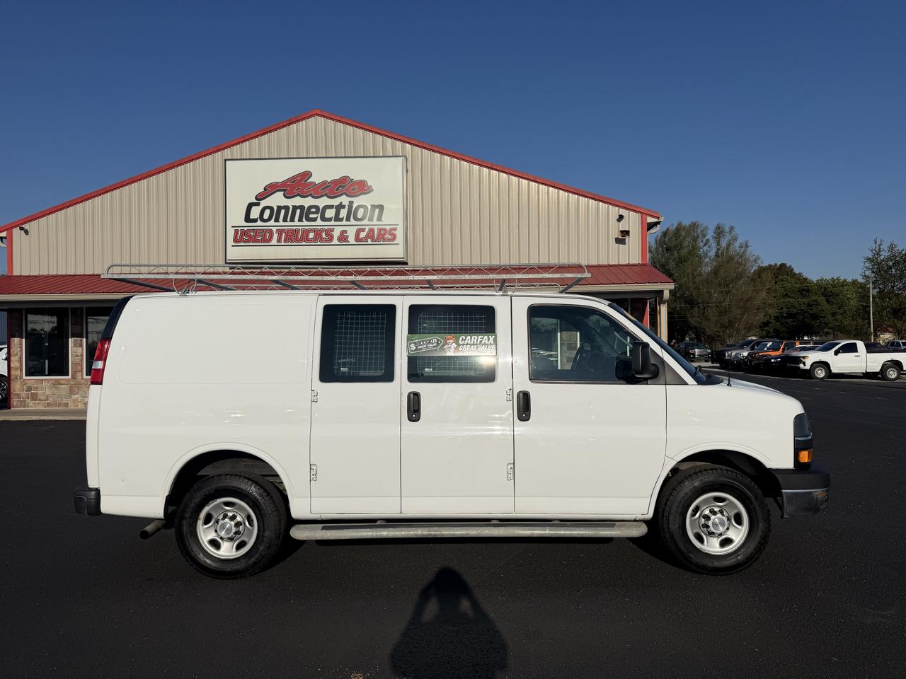 Chevrolet Express Cargo Van RWD 2500 135" 2021