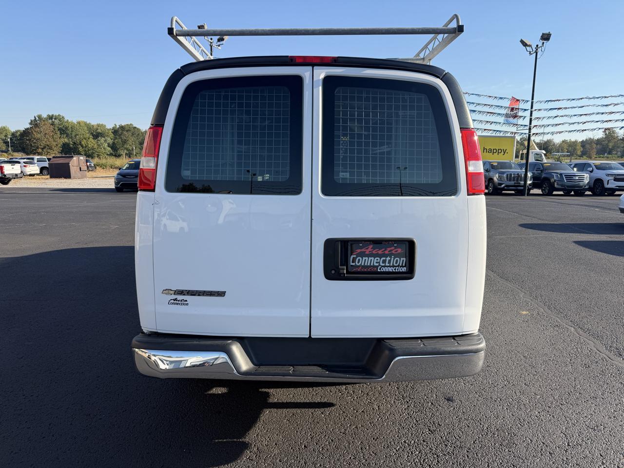 Chevrolet Express Cargo Van RWD 2500 135" 2021