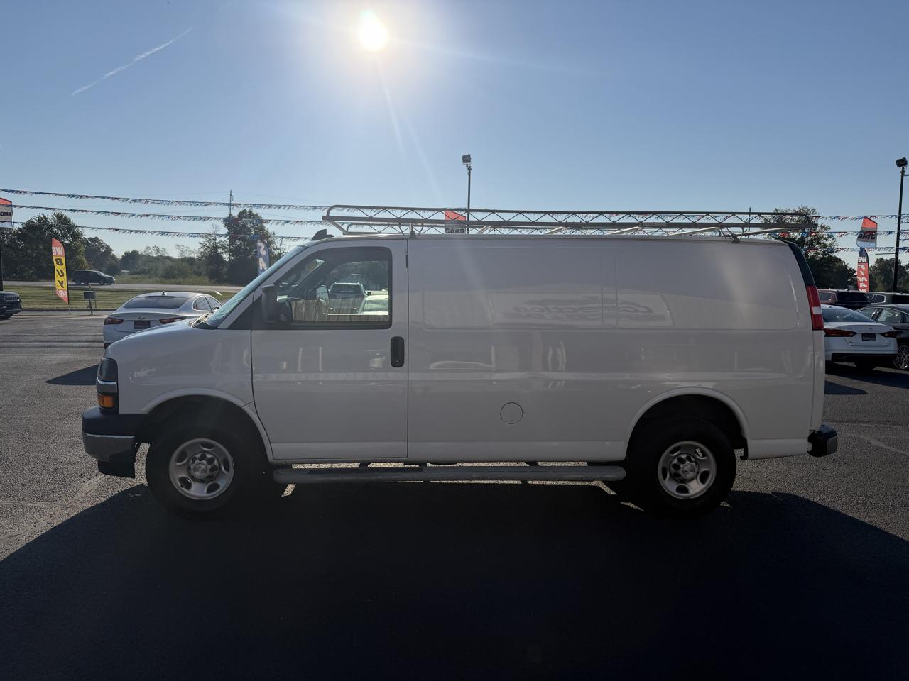 Chevrolet Express Cargo Van RWD 2500 135" 2021