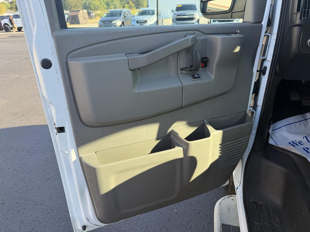 Chevrolet Express Cargo Van RWD 2500 135" 2021