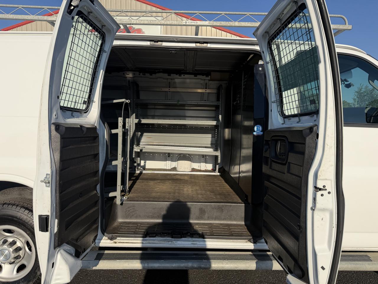 Chevrolet Express Cargo Van RWD 2500 135" 2021