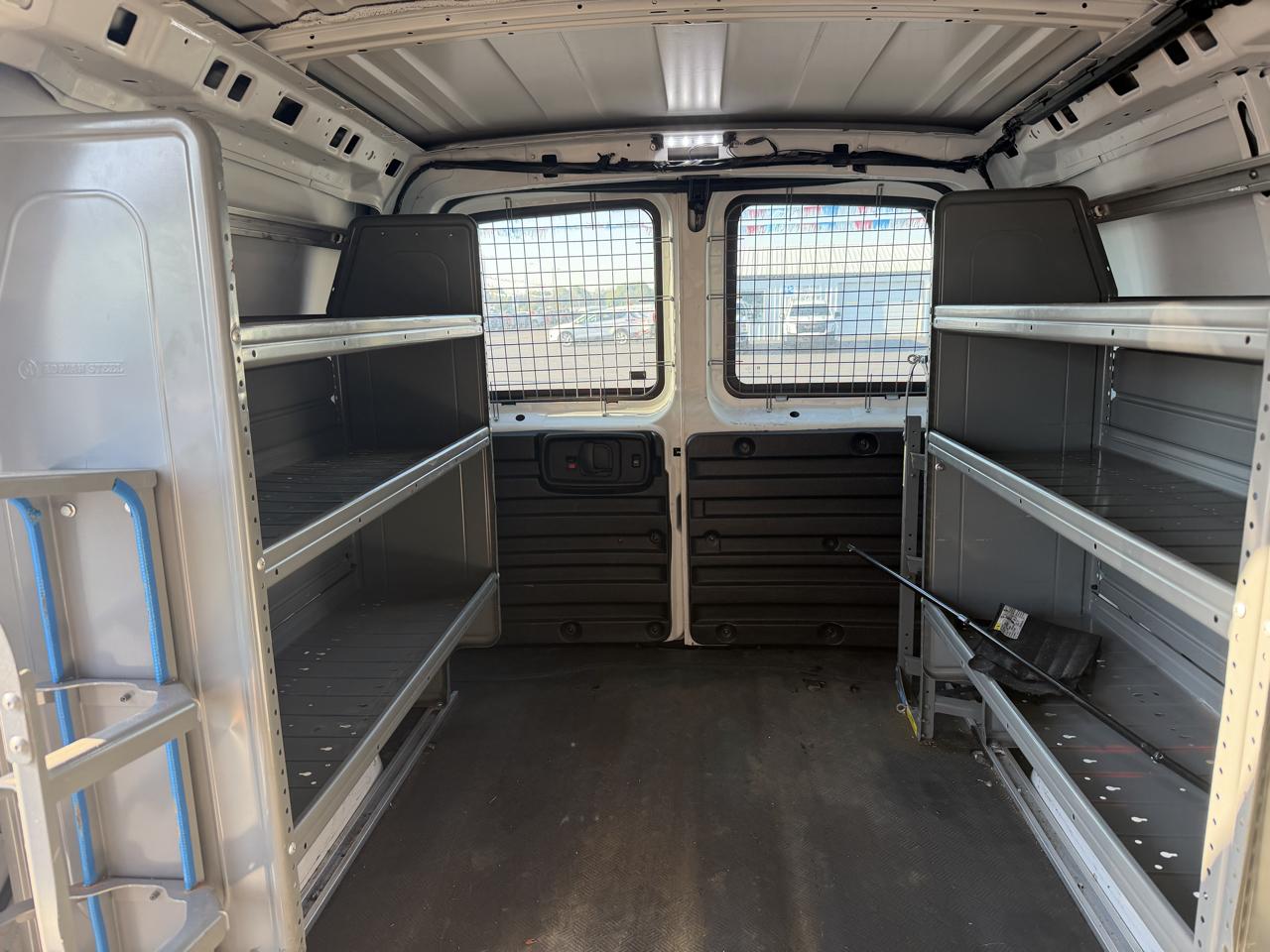 Chevrolet Express Cargo Van RWD 2500 135" 2021