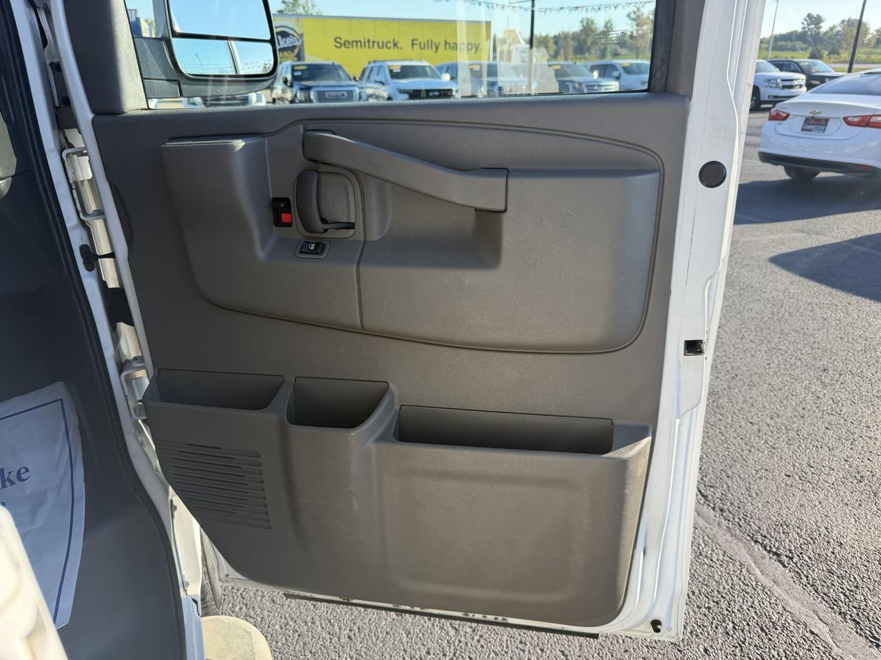Chevrolet Express Cargo Van RWD 2500 135" 2021