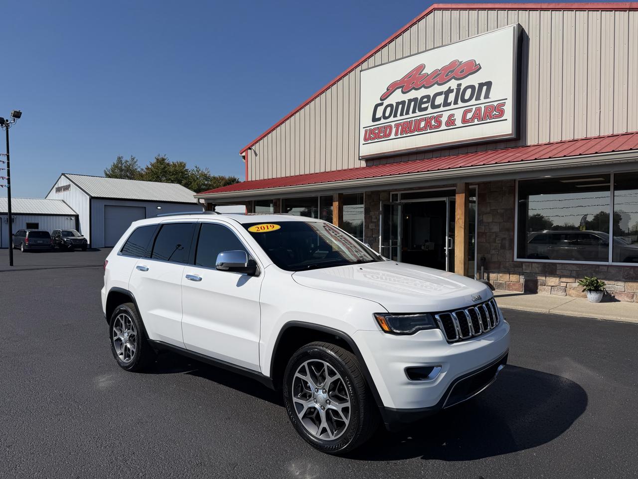Jeep Grand Cherokee photo 2