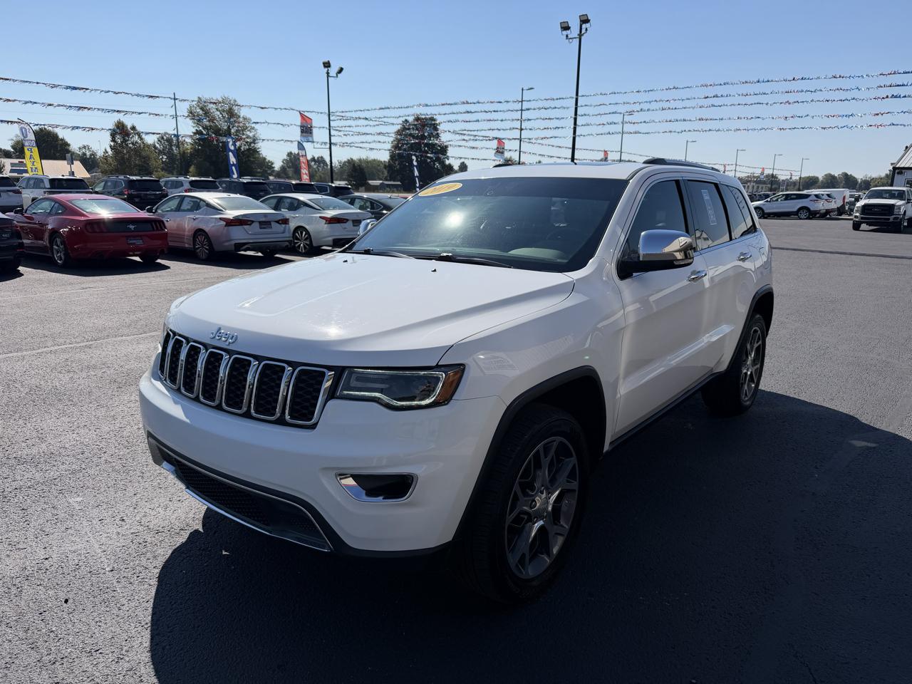 Jeep Grand Cherokee photo 9