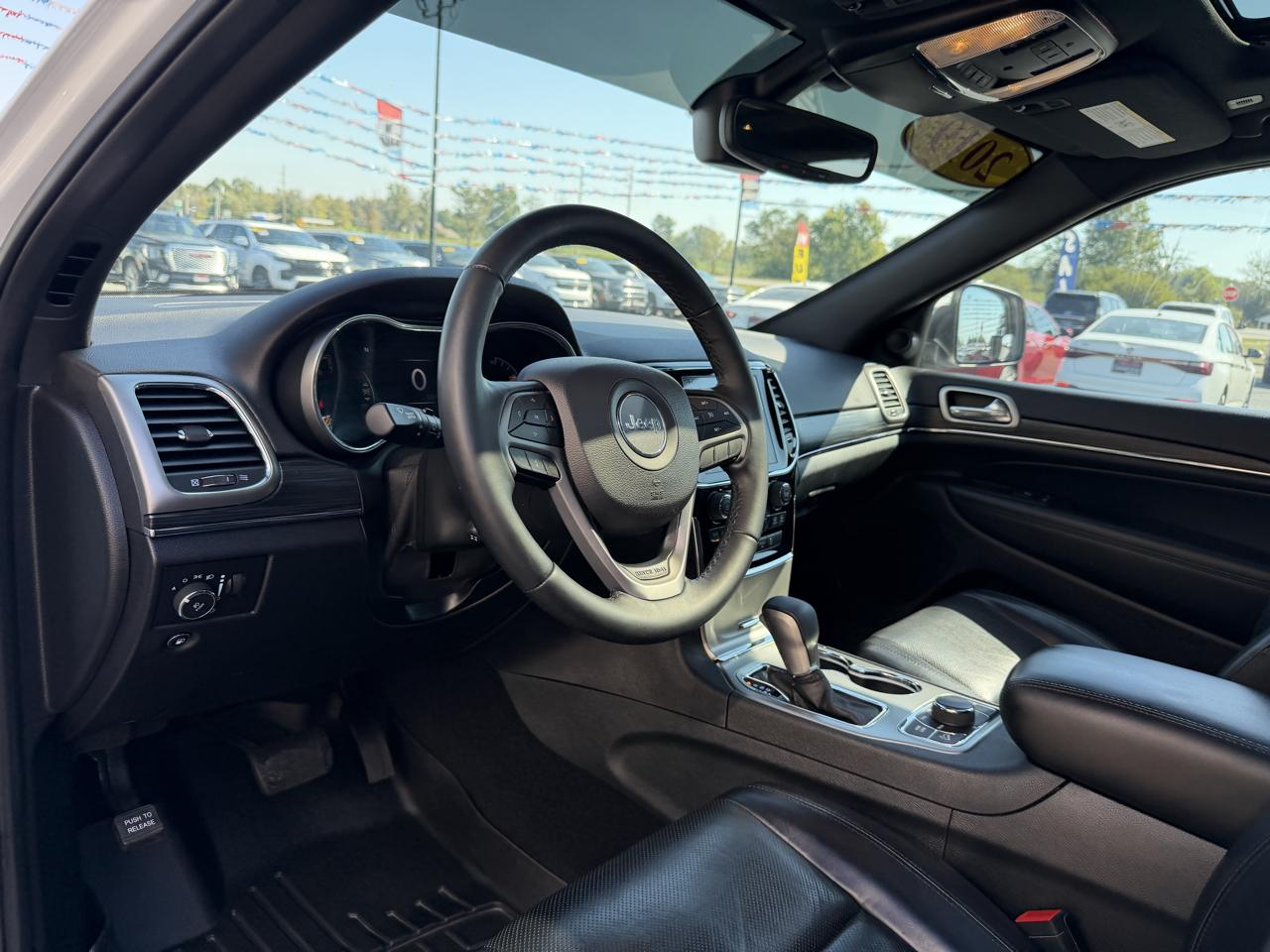 Jeep Grand Cherokee photo 13