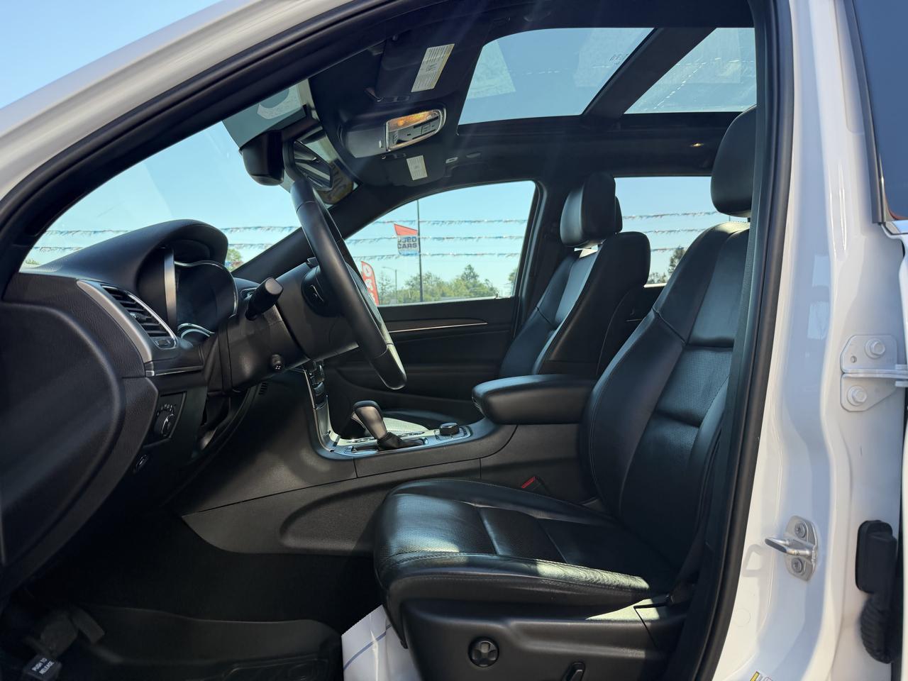 Jeep Grand Cherokee photo 14