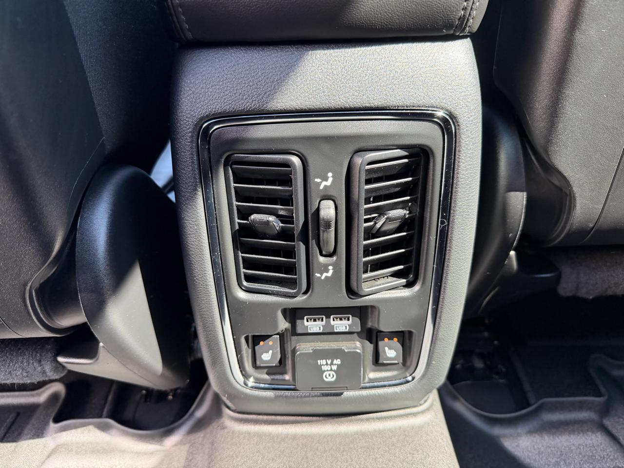 Jeep Grand Cherokee photo 18