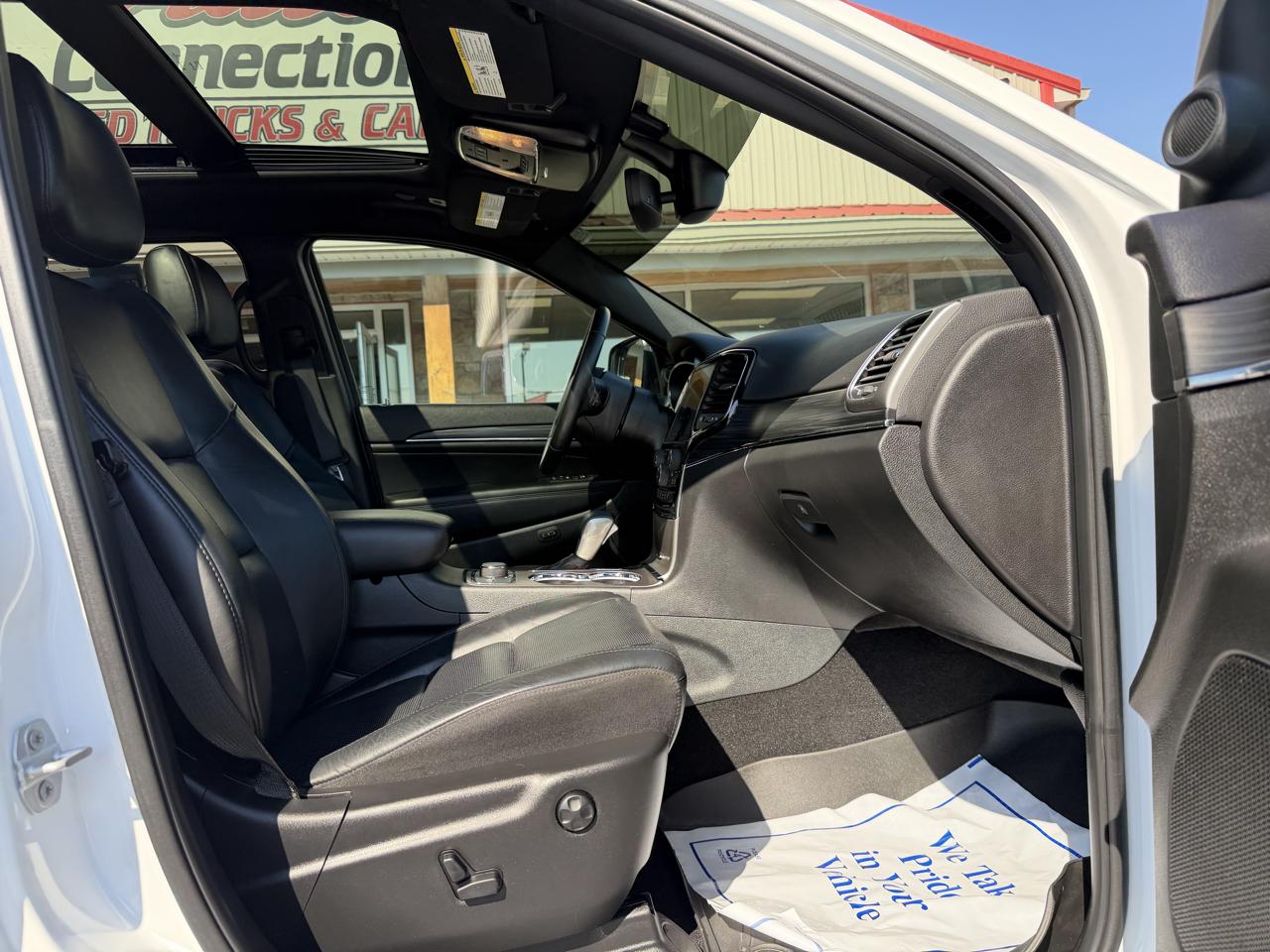 Jeep Grand Cherokee photo 23