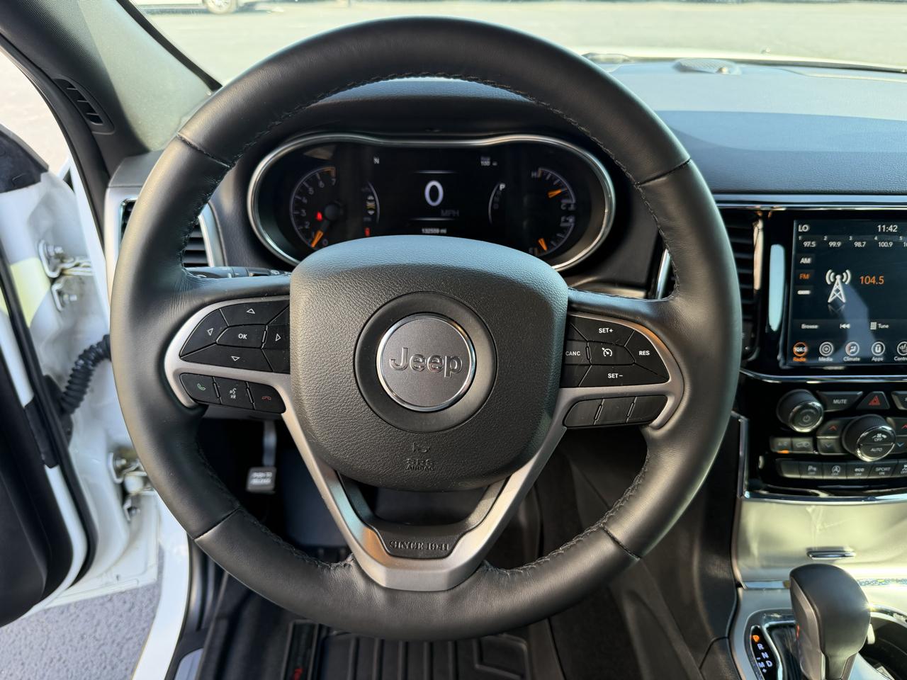 Jeep Grand Cherokee photo 26