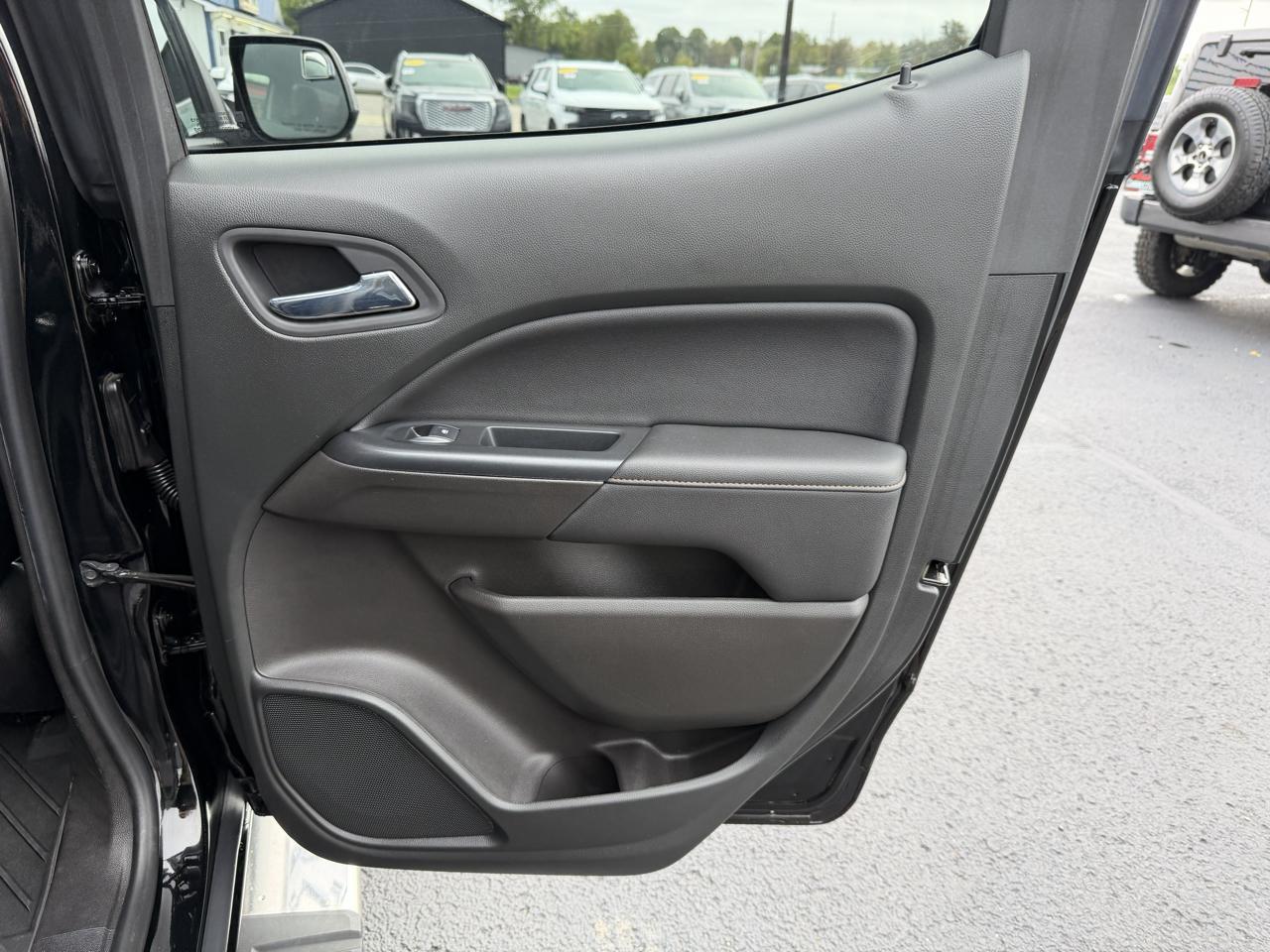 GMC Canyon 4WD Crew Cab 128" AT4 w/Cloth 2021