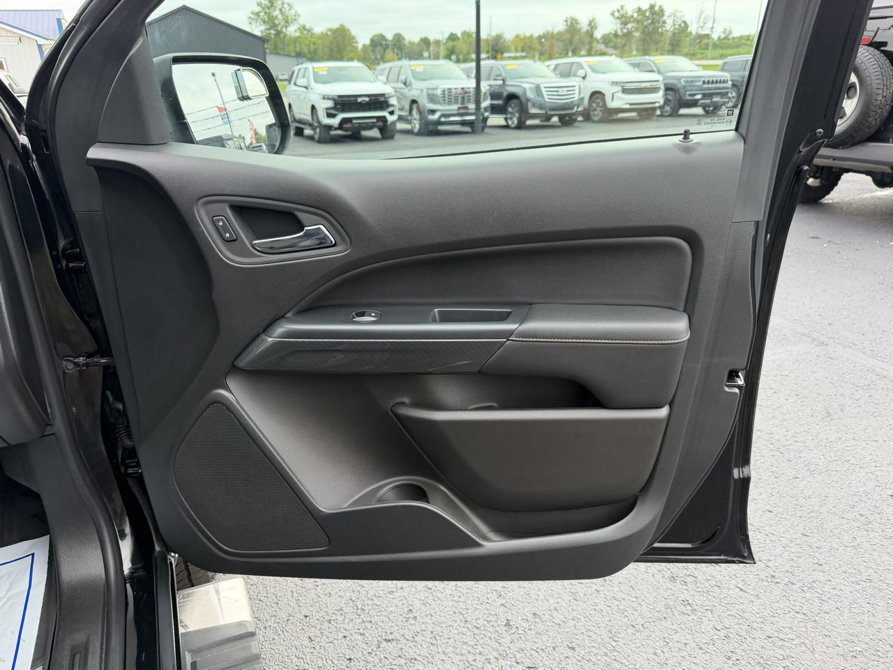 GMC Canyon 4WD Crew Cab 128" AT4 w/Cloth 2021