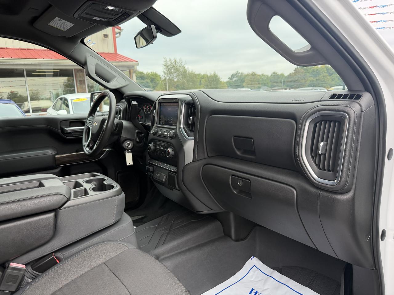 Chevrolet Silverado 1500 4WD Crew Cab 147" LT 2019