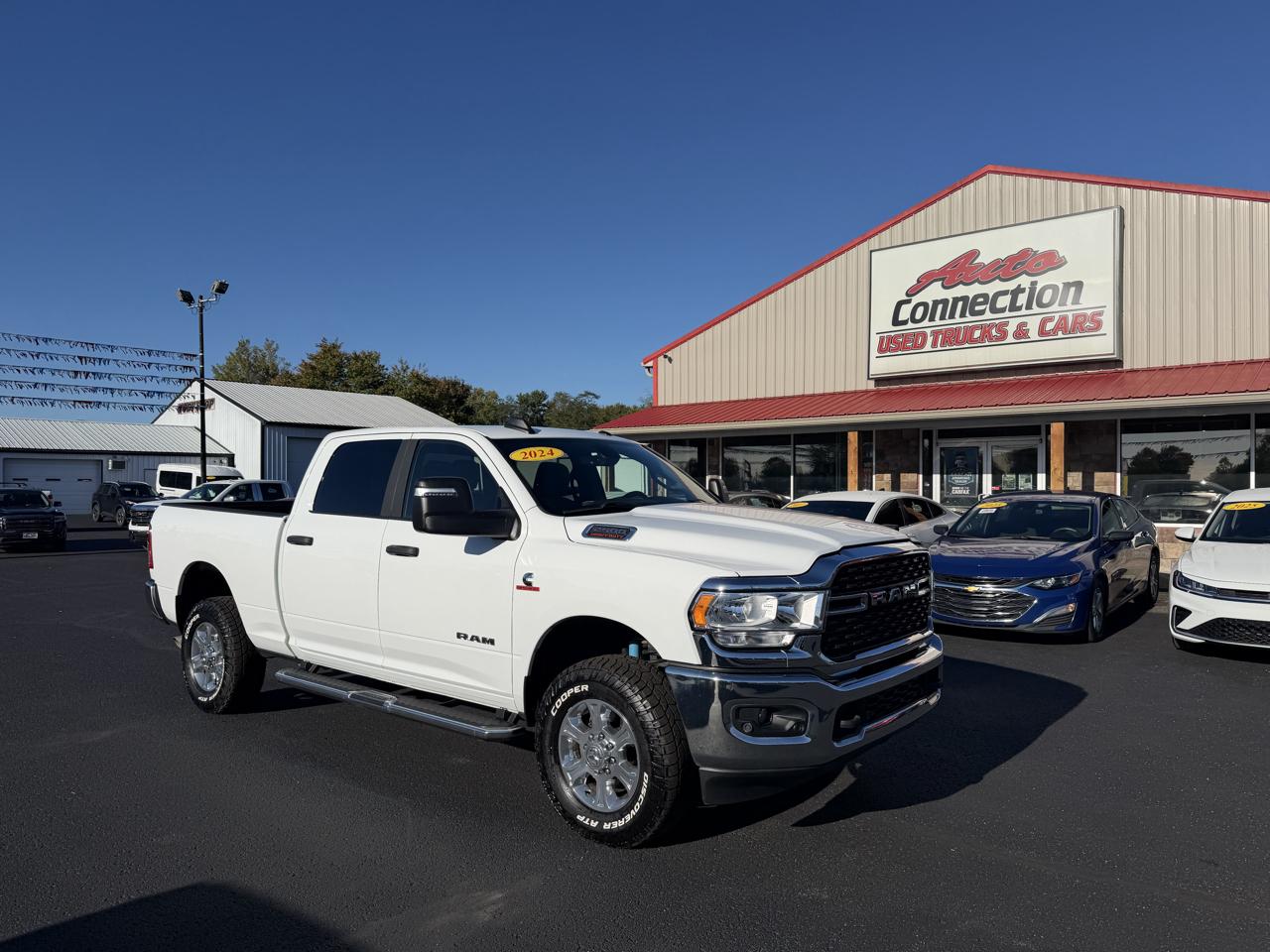RAM 2500 Big Horn 4x4 Crew Cab 6'4" Box 2024