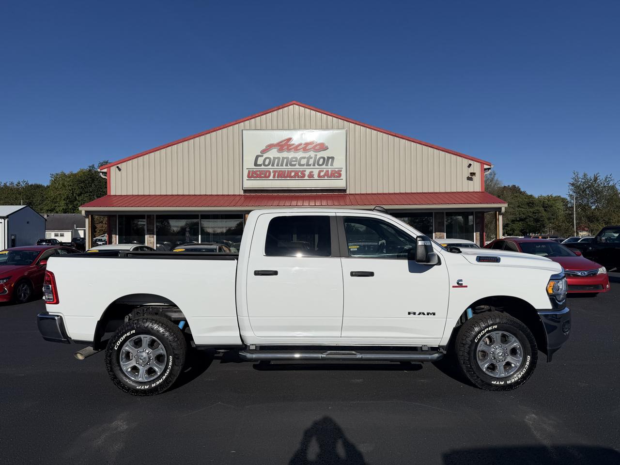 RAM 2500 Big Horn 4x4 Crew Cab 6'4" Box 2024