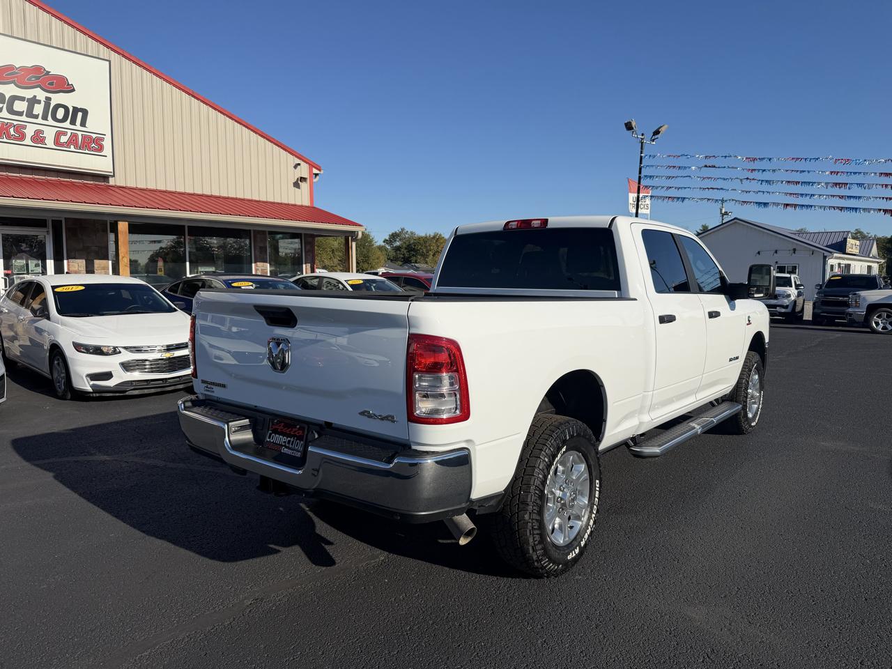 RAM 2500 Big Horn 4x4 Crew Cab 6'4" Box 2024