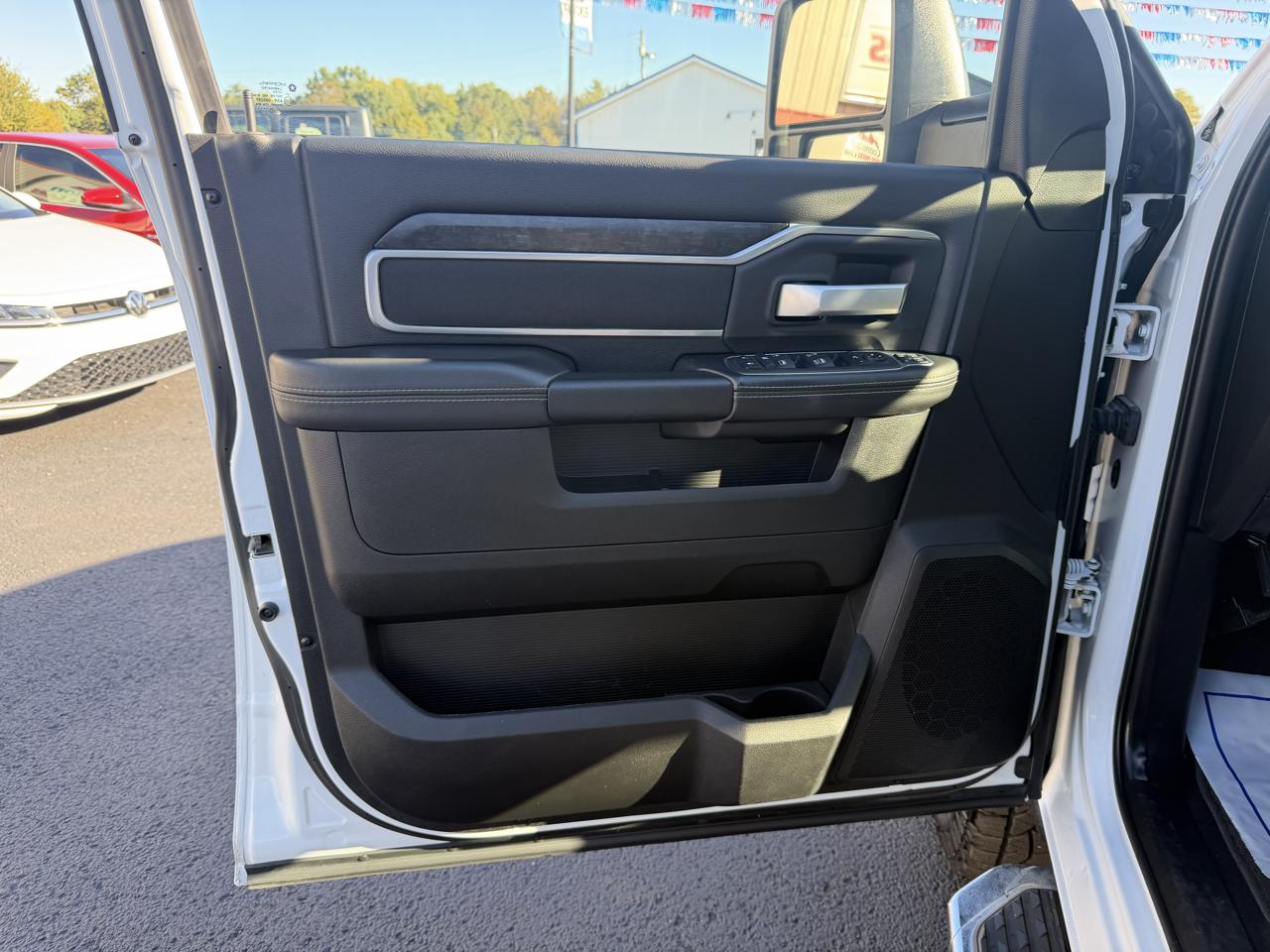RAM 2500 Big Horn 4x4 Crew Cab 6'4" Box 2024