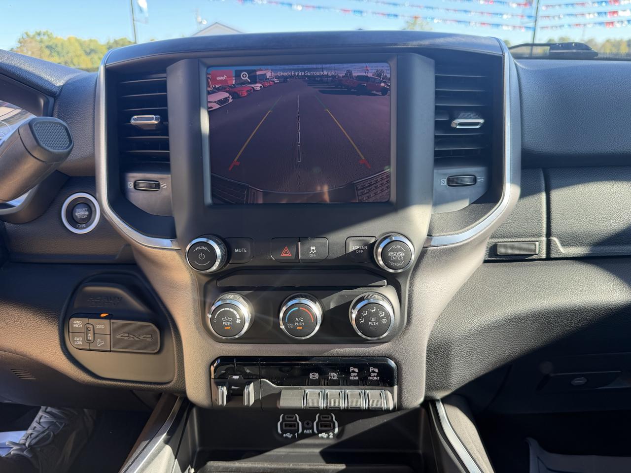 RAM 2500 Big Horn 4x4 Crew Cab 6'4" Box 2024