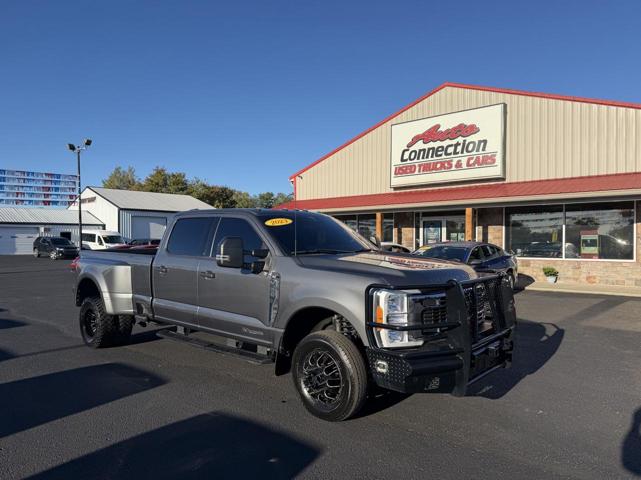 Ford F-350 photo 2